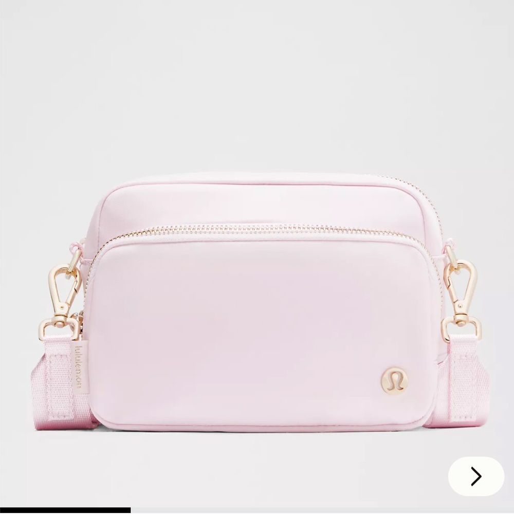 Lululemon Everywhere Crossbody Bag in Blissful Pink/Gold